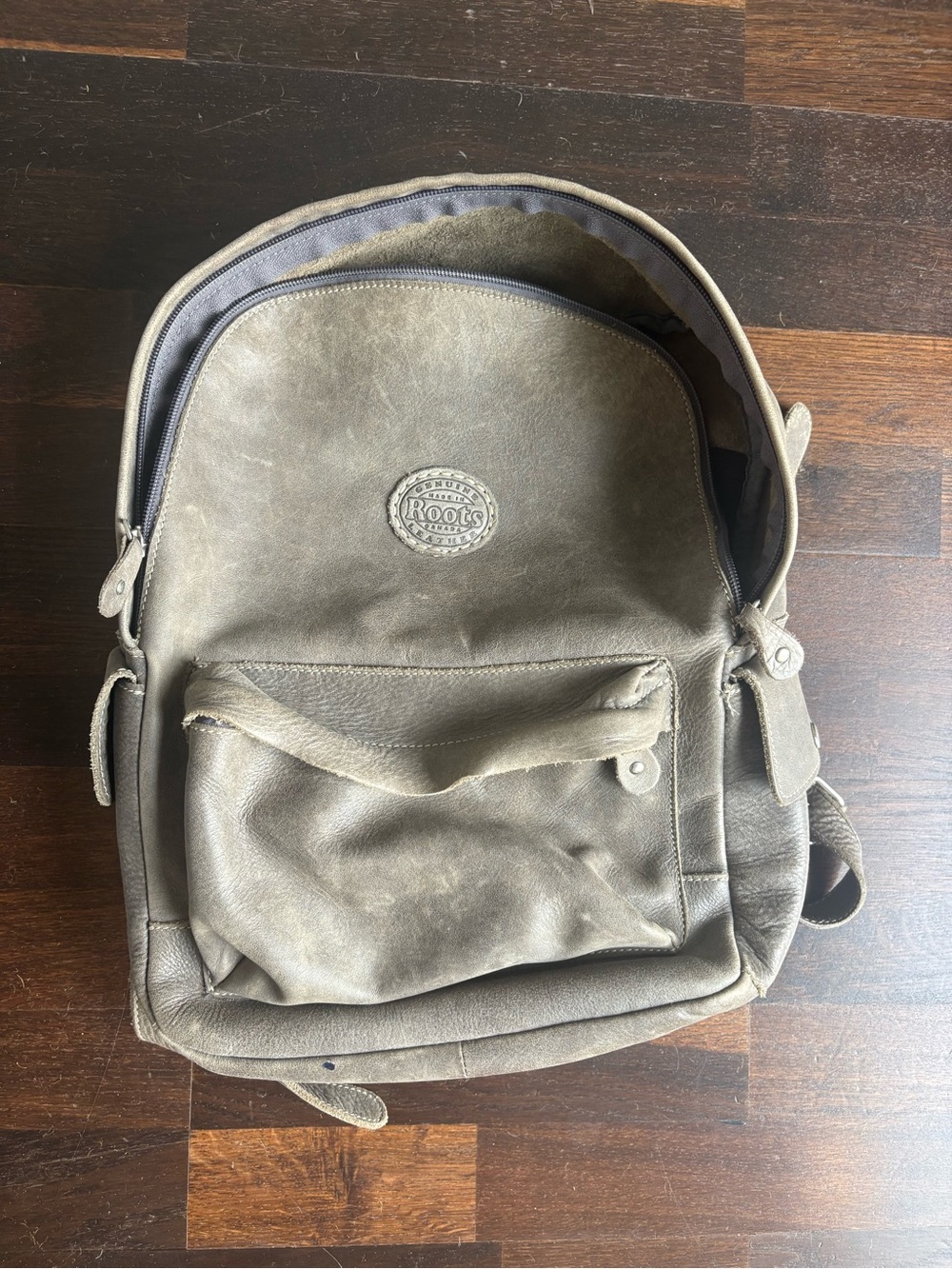 Roots Men's Gray Leather Backpack